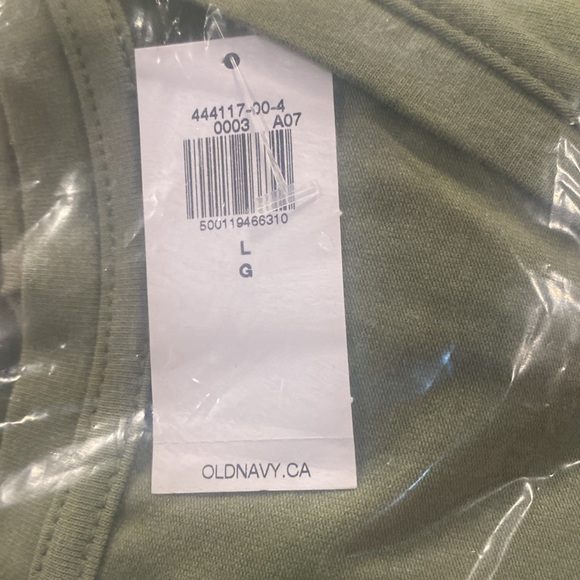 Bestee V-Neck T-Shirt - Picture 3 of 3